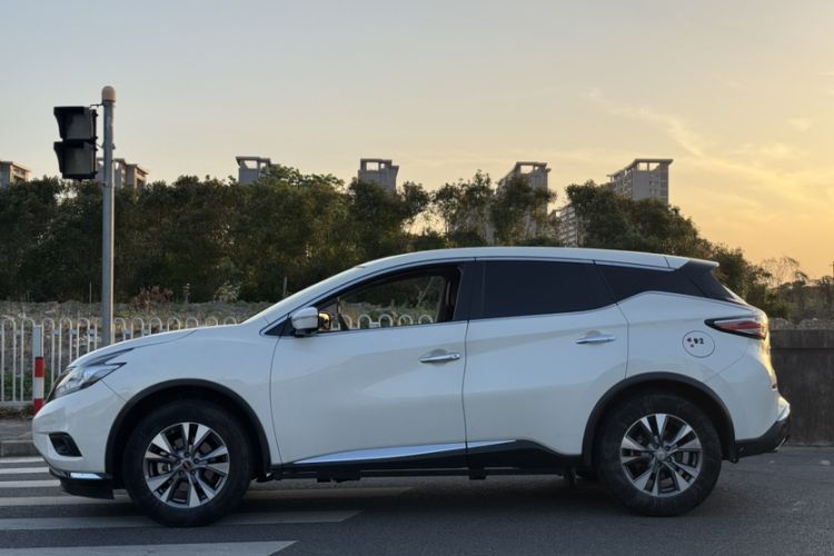 Used Nissan Murano 2021 2.5L XL Two-Wheel Drive Smart Connect Luxury Edition
