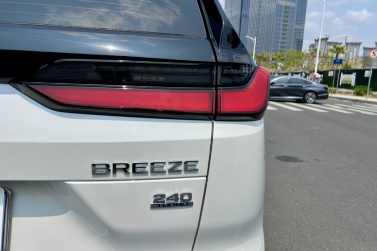 Used Honda Breeze 2023 240TURBO Two-Wheel-Drive Luxury Edition 5 Seats