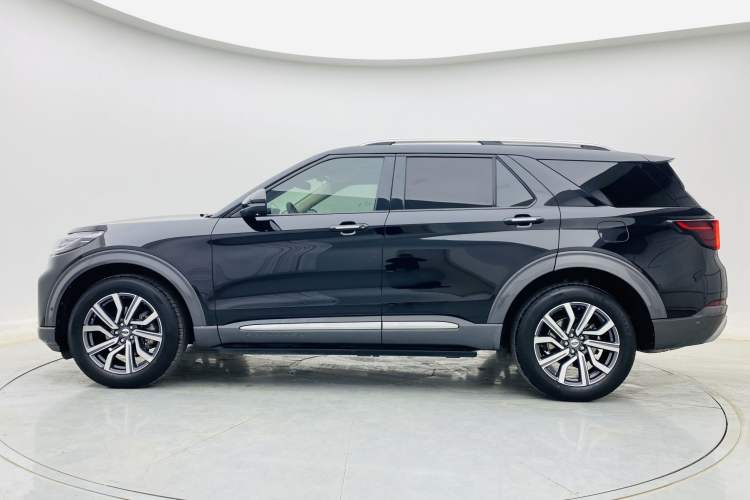 Used Ford Explorer 2023 EcoBoost 285 Four-Wheel Drive Titanium Edition 7-Seater