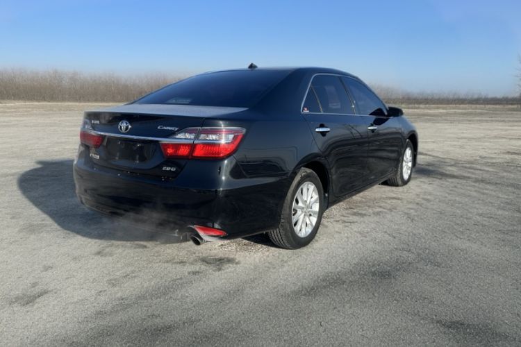 Used Toyota Camry 2016 2.0G 10th Anniversary Leading Edition
