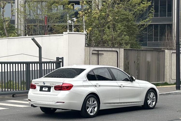 Used BMW 3 Series 2017 320Li Fashion Model
