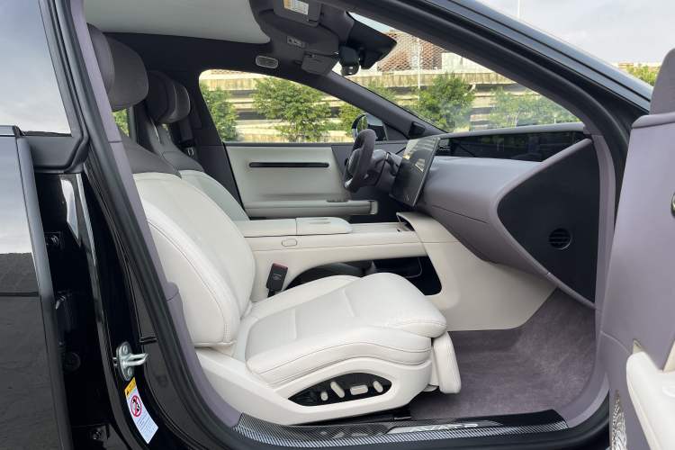 Used Avatr 06 2025 Max Extended-Range Edition
