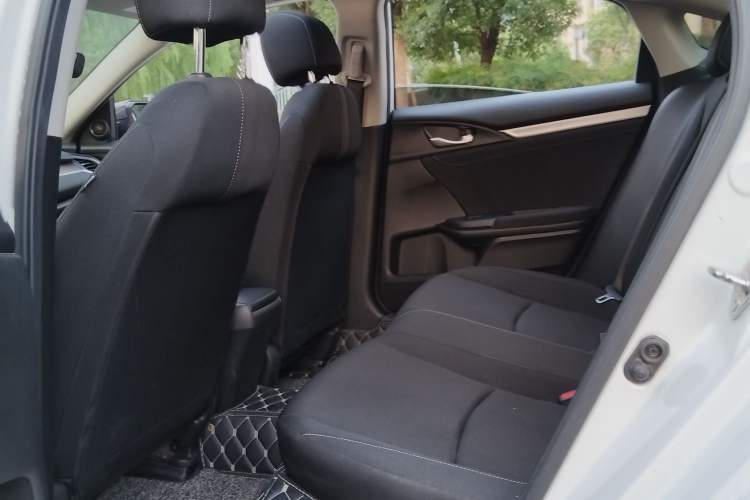 Used Honda Civic 2016 220TURBO CVT Luxury Edition
