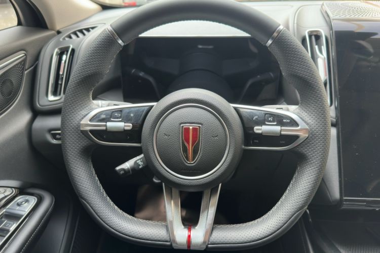 Used Hongqi HS3 2023 1.5T Two-Wheel Drive Shanwei Edition Steering Wheel