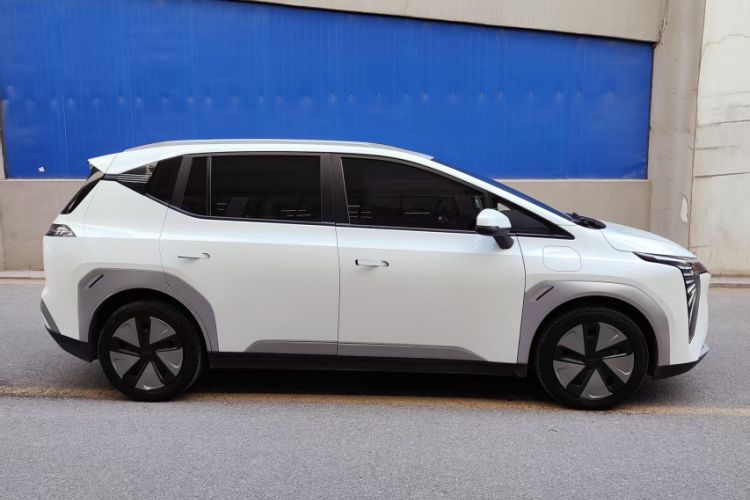 Used AION Y 2023 Younger