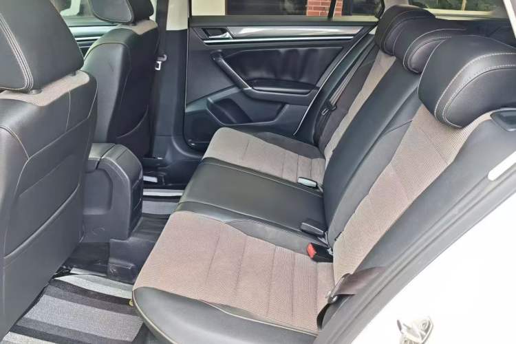 Used Volkswagen C-TREK 2020 1.5L Automatic Fashion Edition Interior 5