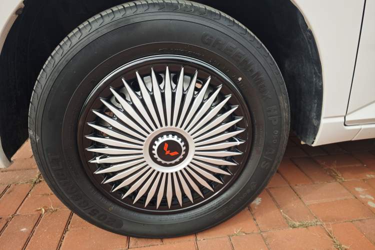 Used Wuling Zhengcheng 2021 1.5T Manual Comfort Version with Enclosed Windows