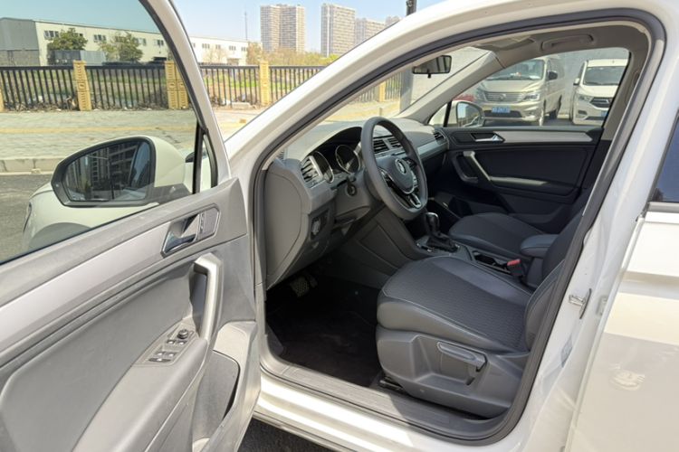 Used Volkswagen Tiguan L 2019 330TSI Automatic Two-Wheel Drive Luxury Edition China VI Standard