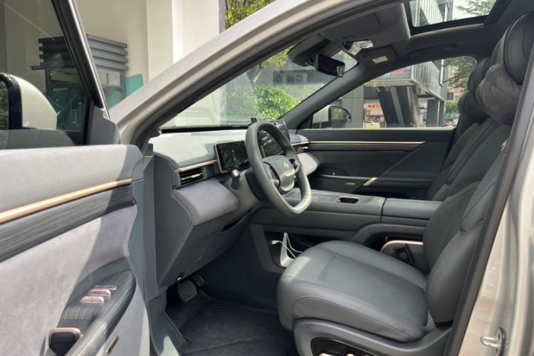 Used Dongfeng eπ eπ008 2024 210Max Range-Extended Version 6 Seats
