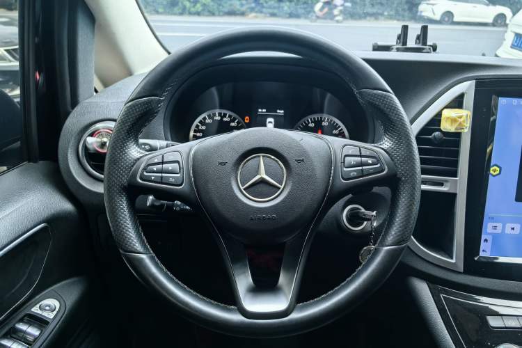 Used Mercedes-Benz Vito 2016 2.0T Business Edition Interior 2