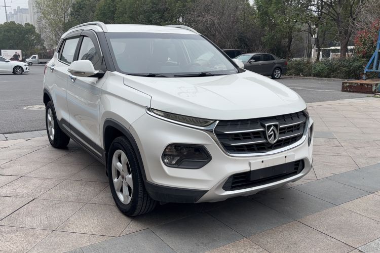 Used Baojun 510 2017 1.5L Manual Fashion Model
