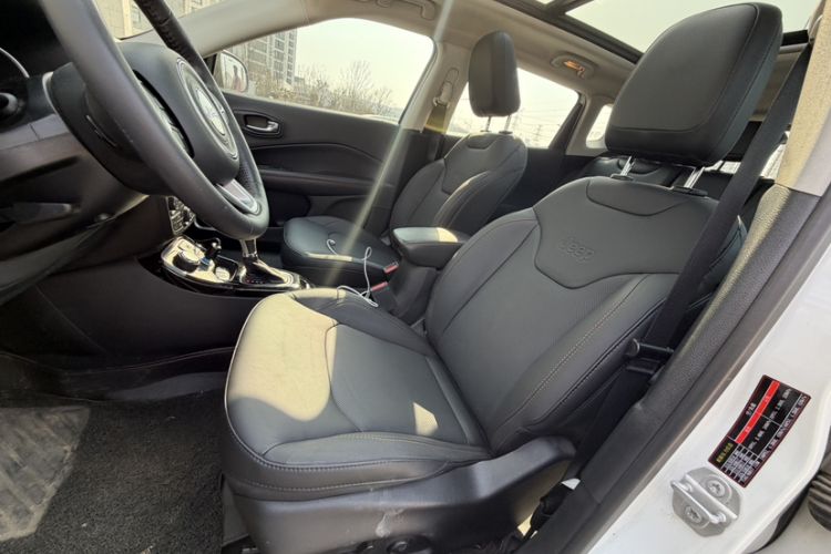 Used Jeep Compass 2017 200T Automatic Prestige Four-Wheel Drive Edition
