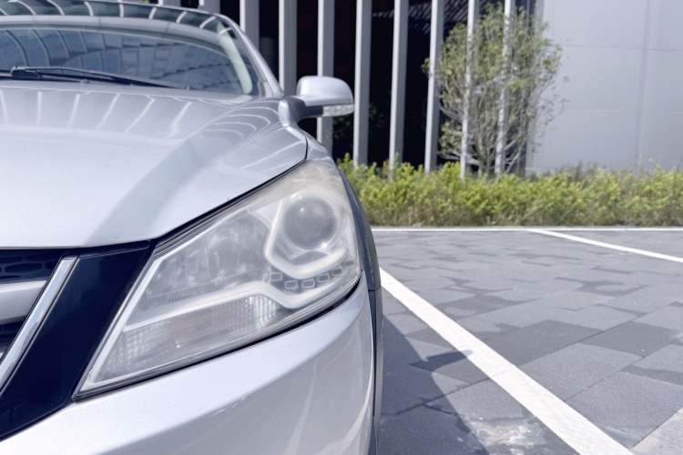 Used Dongfeng Aeolus H30 2014 CROSS 1.5L Automatic Luxury Model
