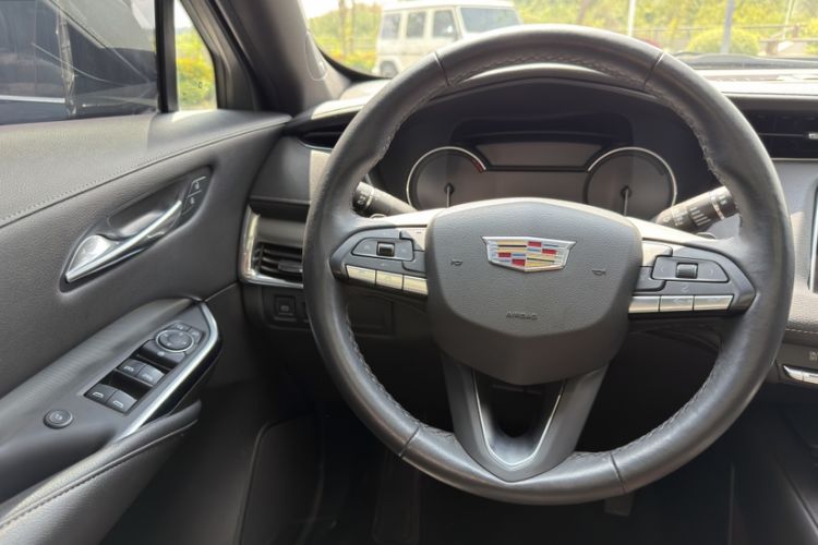 Used Cadillac XT4 2021 28T Two-Wheel Drive Leading Version