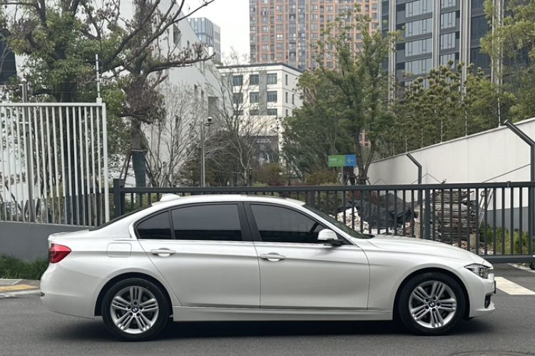 Used BMW 3 Series 2017 320Li Fashion Model
