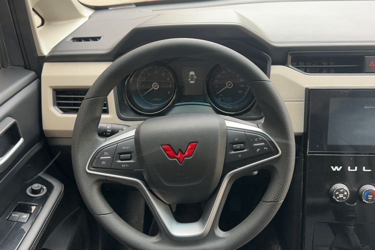 Used Wuling Zhengcheng 2021 1.5T Manual Luxury Version
