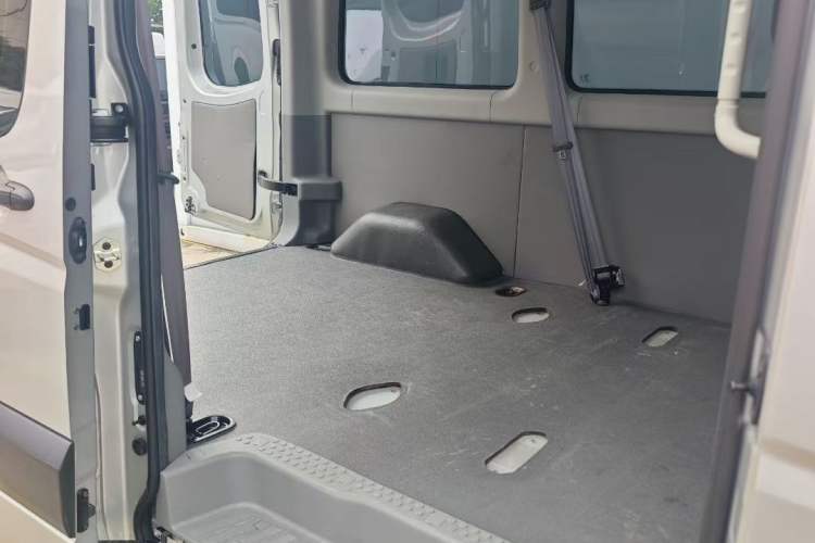 Used JAC Sunray 2023 2.0T 5-Series Express Version 6/7 Seats HFC4DB3-2E4
