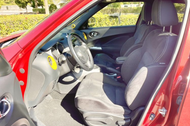 Used Infiniti ESQ 2014 1.6L Spontaneous Edition
