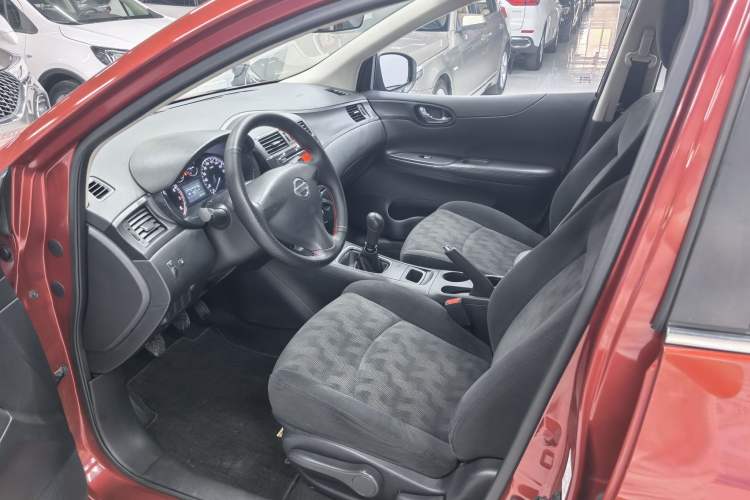 Used Nissan Tiida 2014 1.6L Manual Comfort Model
