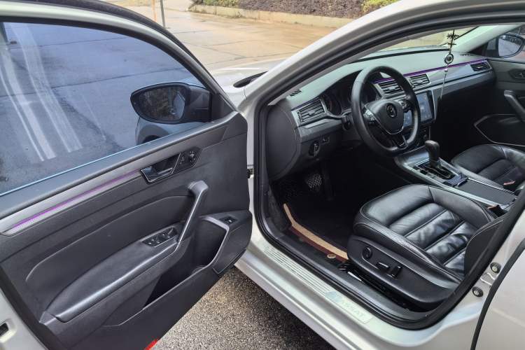 Used Volkswagen Passat 2016 330TSI DSG Luxury Edition