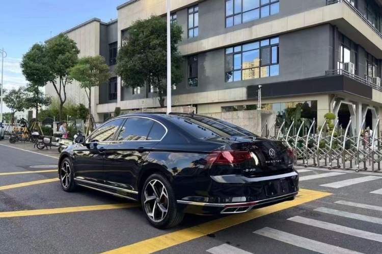 Used Volkswagen Magotan 2023 2 Million Units Limited Edition 330TSI DSG Leading Version