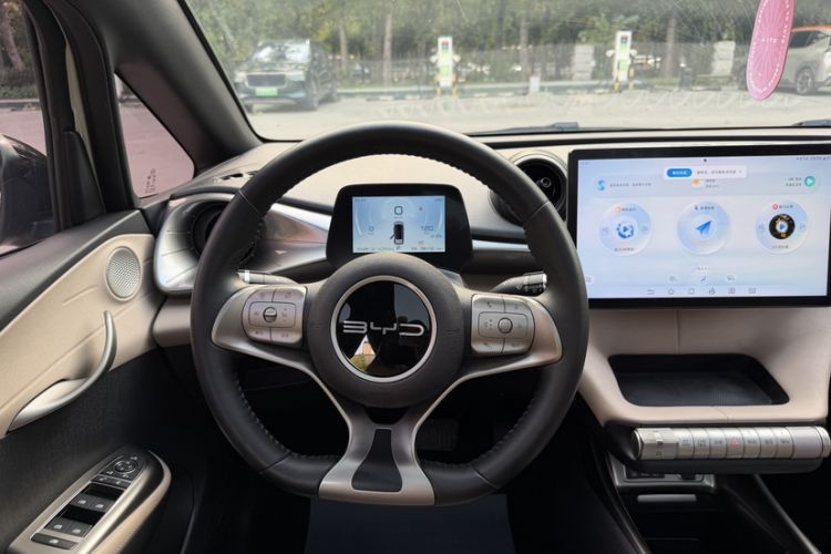 Used BYD Dolphin 2023 420 km Fashion Edition Steering Wheel