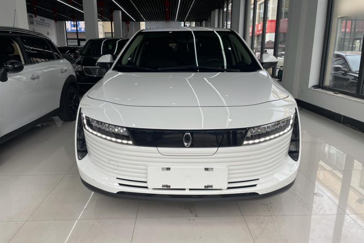 Used ORA iQ 2018 Smart Connectivity Model