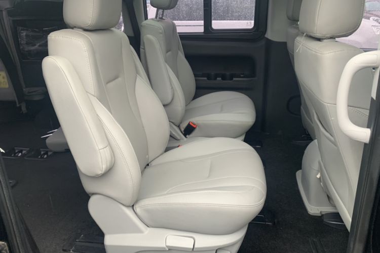 Used JAC Refine M4 2016 2.0L Manual Luxury Smart Version