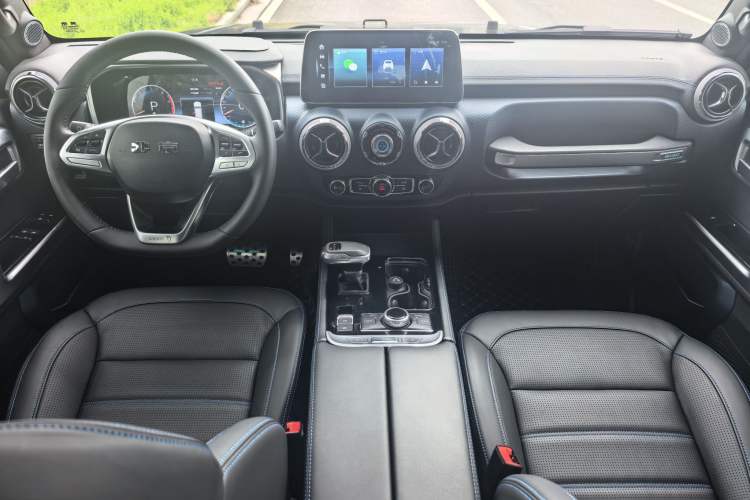 Used BAIC Off-Road BJ40 2023 2.0D Automatic Four-Wheel Drive Blade Hero Edition Adventurer Type
