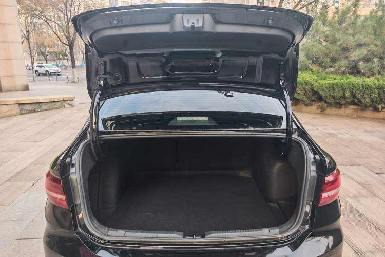 Used Volkswagen Lavida 2023 280TSI DSG Starry Sky Deluxe Edition Trunk