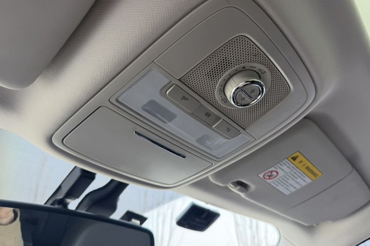 Used Roewe RX8 2019 30T Smart Connectivity Two-Wheel Drive Supreme Flagship Edition