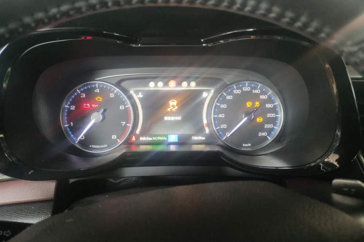 Used GAC Trumpchi GS8 2017 320T Two-Wheel Drive Luxury Smart Connectivity Version (7 Seats)