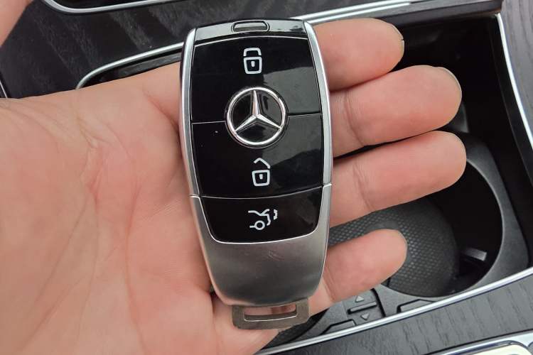 Used Mercedes-Benz E-Class 2021 Facelift E 260 L Sport Edition Interior 1