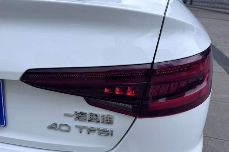 Used Audi A4L 2019 40 TFSI Fashion Version China V