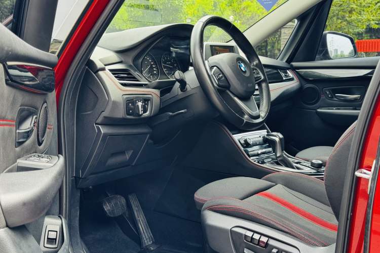 Used BMW 2 Series Gran Tourer 2015 218i Sports Design Package Interior 2