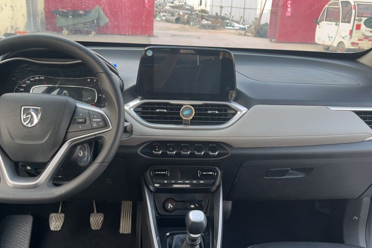 Used Baojun 510 2017 1.5L Manual Fashion Model
