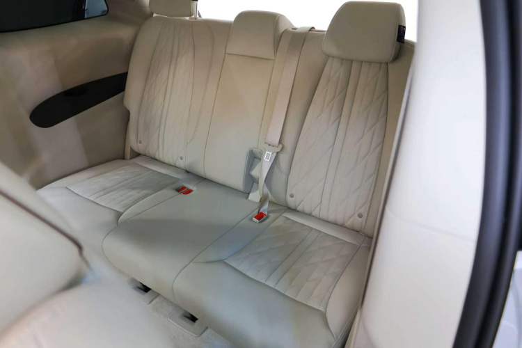 Used Buick GL8 2022 Land Business Class 652T Luxury Model
