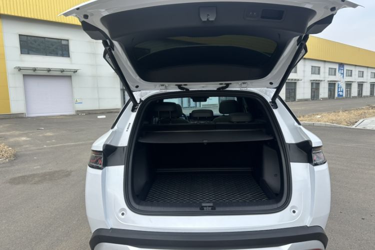 Used BYD Song L DM-i 2025 Intelligent Driving Version 112 km Beyond-Range Type Interior 6