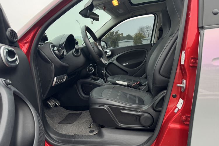 Used smart forfour 2016 0.9T 66 kW Pioneer Edition
