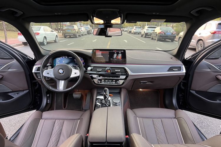 Used BMW 5 Series 2023 530Li Luxury Edition M Sport Package
