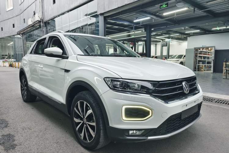 Used Volkswagen T-ROC 2018 280TSI DSG Four-Wheel Drive Comfort Version China V Standard
