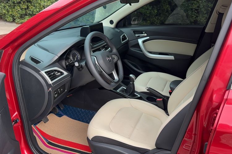 Used Changan Alsvin V7 2015 1.6L Manual Enjoyment Model China IV Standard
