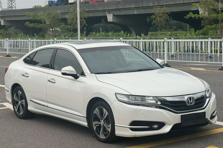 Used Honda Spirior 2015 2.4L Prestige Edition
