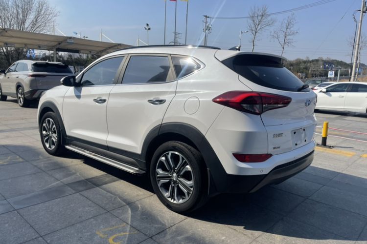 Used Hyundai Tucson 2015 1.6T Dual-Clutch Two-Wheel-Drive Leading Model