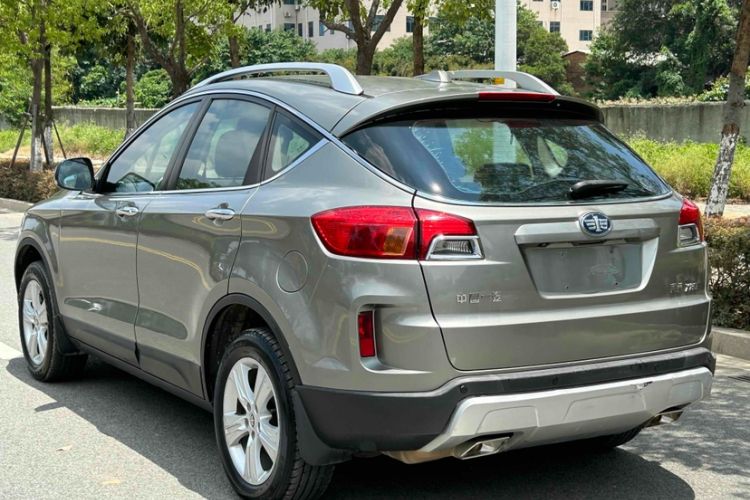 Used Bestune X80 2015 2.0L automatic luxury version