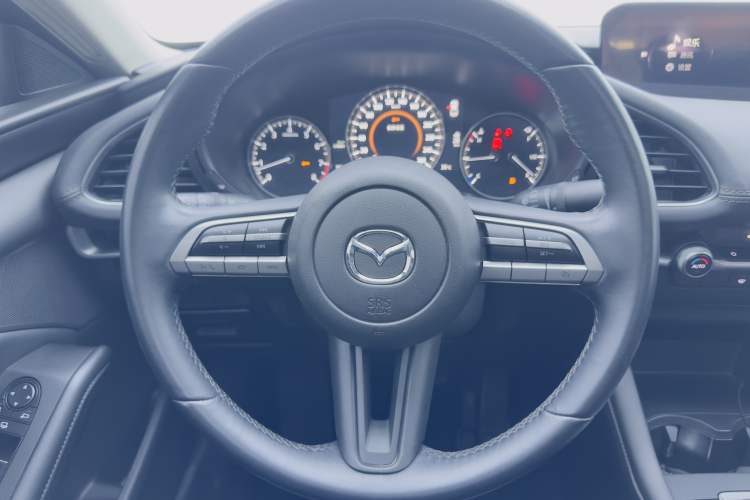 Used Mazda Mazda 3 Axela 2020 1.5L Automatic Luxury Version