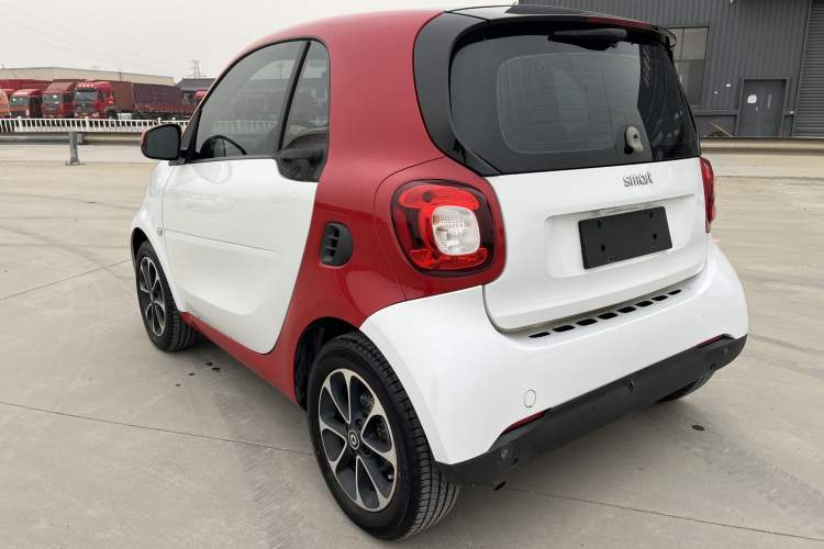 Used smart fortwo 2015 1.0L 52 kW Hardtop Passion Edition