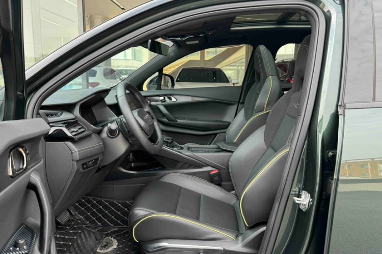 Used Lynk & Co 06 2023 Remix 1.5T Hero
