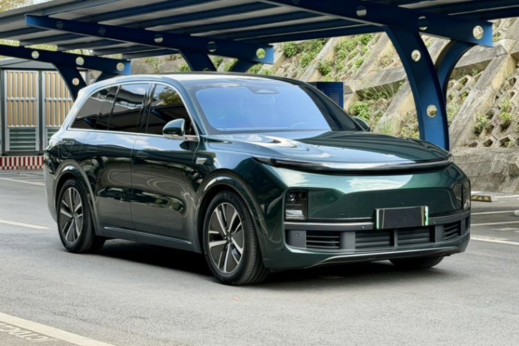 Used Li Auto L8 2024 Pro Model Exterior 5