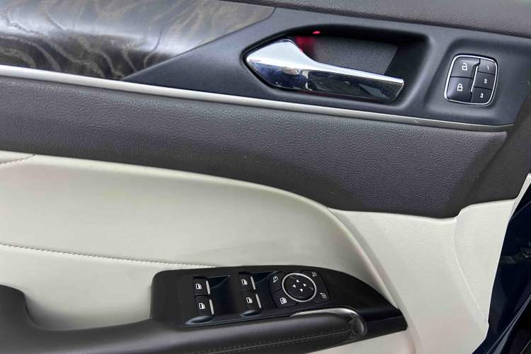 Used Lincoln MKC 2017 2.0T Four-Wheel Drive Zunya Edition Interior 7